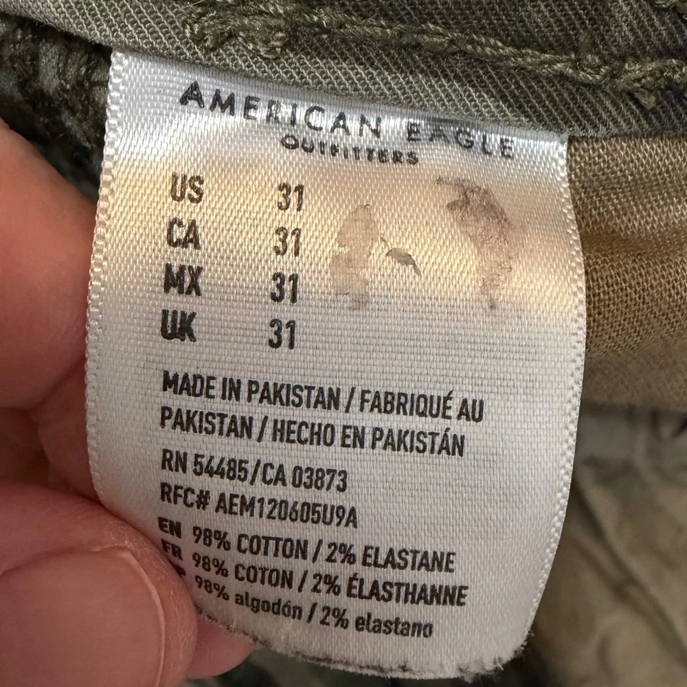American Eagle Mens Size 31 Next Level Flex Camo Cargo Shorts Classic Stretch